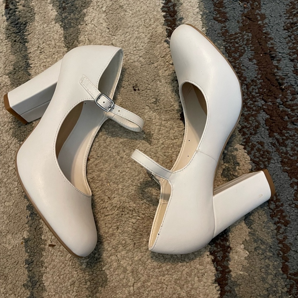 Adams Classic White Mary Jane Heels